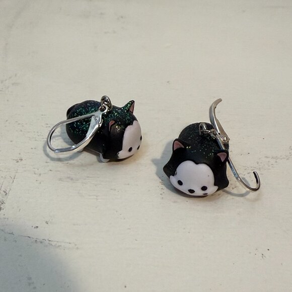 CUSTOM DISNEY FIGARO CAT TSUM TSUM EARRINGS - Picture 4 of 6